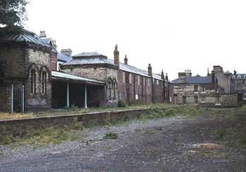 16 Saltburn remains of old main platform joined to Zetland 