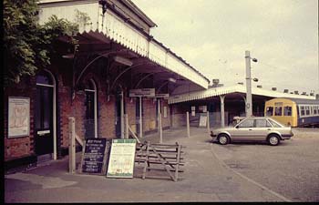 208 DMU service to Sudbury at Colchester Town (St Bartolphs) station 1994