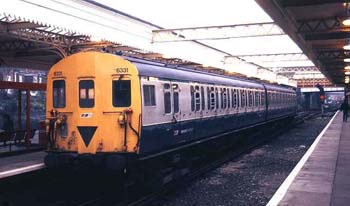 83 2 EPB unit at Willesden Junction in Jan 1989 on a Watfor