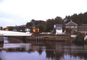 86 37408 Loch Rannoch crossing Clachnaharry swing bridge wi