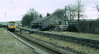 Ellon Junc on the line to Fraserborough 1977 with a BLS bubb